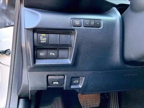 Used 2023 Lexus RC 300 image 33