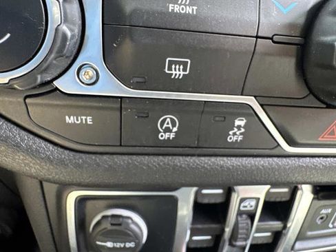 Used 2024 Jeep Wrangler Sport S image 19