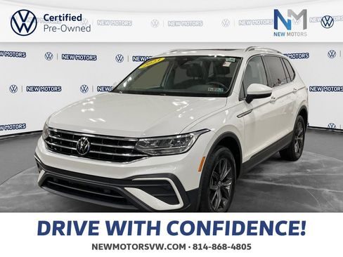 Used 2023 Volkswagen Tiguan SE w/ Panoramic Sunroof Package AWD/4WD image 1