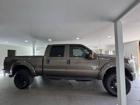 Used 2015 Ford F250 XLT w/ FX4 Off-Road Package AWD/4WD image 7