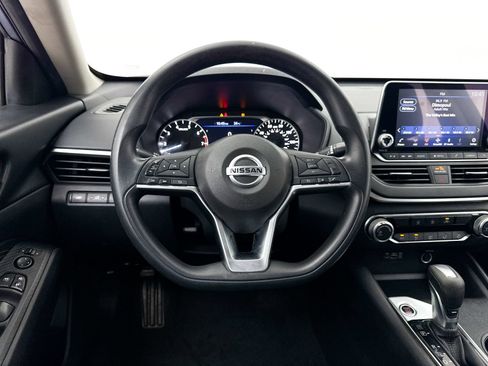 Used 2020 Nissan Altima 2.5 S FWD image 25