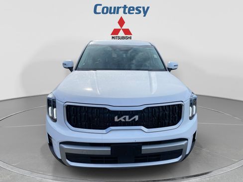 Used 2023 Kia Telluride LX AWD/4WD image 9