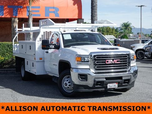 Used 2018 GMC Sierra 3500 2WD Regular Cab w/ Sierra Convenience Package image 2