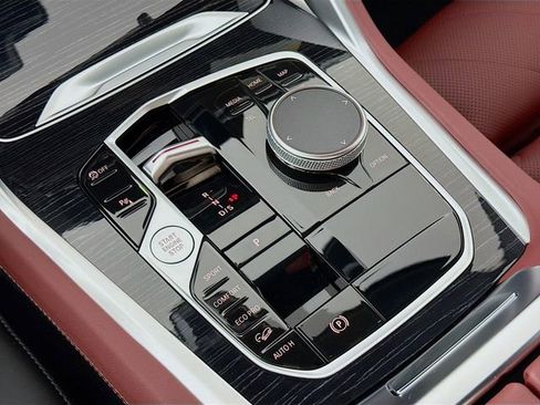 New 2026 BMW X6 xDrive40i w/ Climate Comfort Package image 17