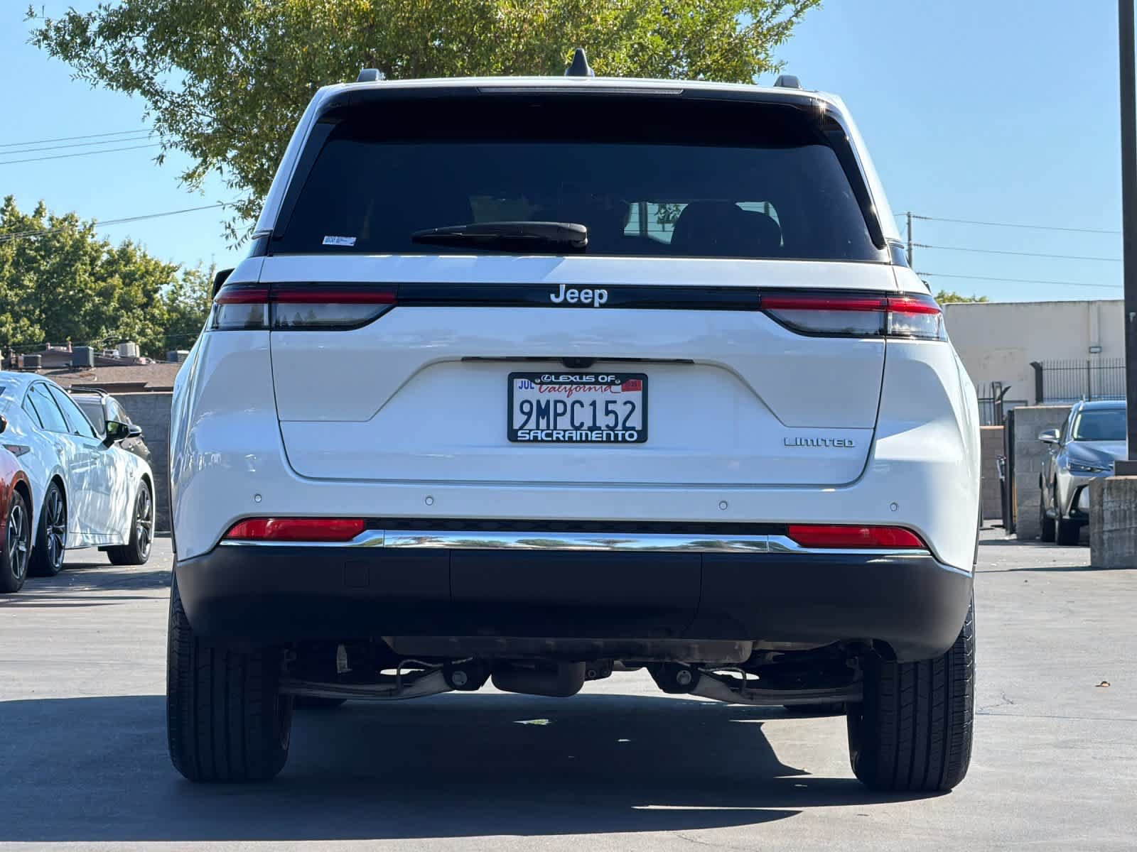 Used 2024 Jeep Grand Cherokee Limited RWD image 8
