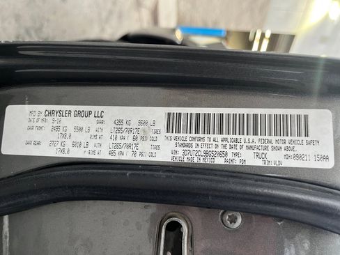 Used 2011 RAM 2500 Laramie image 32