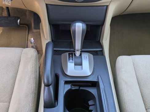 Used 2010 Honda Accord EX image 18