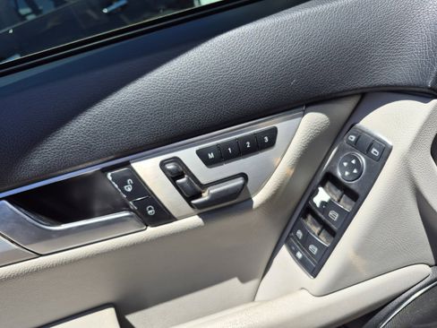 Used 2013 Mercedes-Benz C 250 Sedan image 13