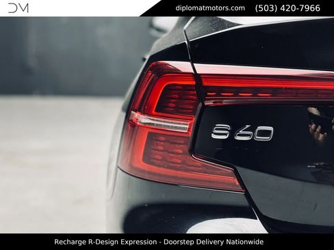 Used 2021 Volvo S60 T8 R-Design Expression AWD/4WD image 15