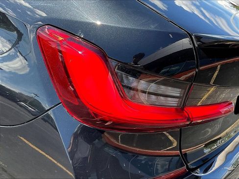 Used 2021 BMW 330i Sedan w/ M Sport Package RWD image 23