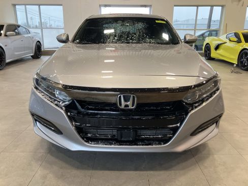 Used 2019 Honda Accord Sport image 2