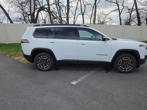 New 2026 Jeep Cherokee Limited AWD/4WD image 17