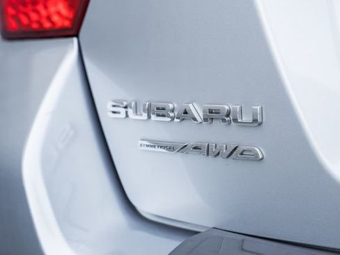 Used 2017 Subaru Crosstrek 2.0i Premium image 11