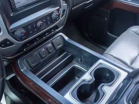 Used 2015 GMC Sierra 2500 SLT w/ Suspension Package, Off-Road image 13