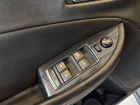 Used 2018 Chevrolet Impala LT image 22