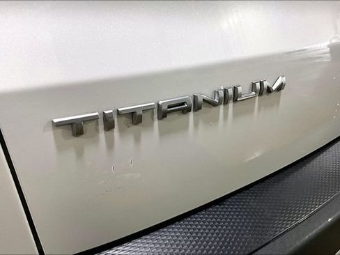 Used 2021 Ford Escape Titanium AWD/4WD image 25