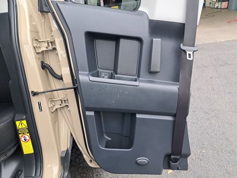 Used 2014 Toyota FJ Cruiser 2WD w/ Convenience Package image 13