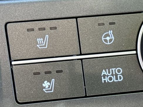 Used 2025 Hyundai Kona Limited image 33