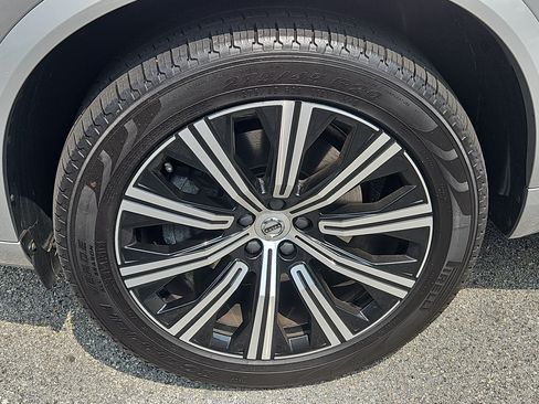 Used 2023 Volvo XC90 B6 Plus AWD/4WD image 4