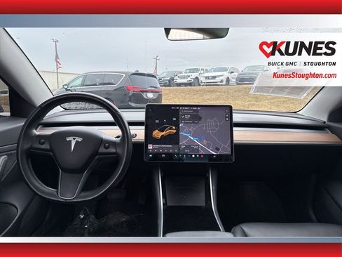 Used 2018 Tesla Model 3 Long Range image 33