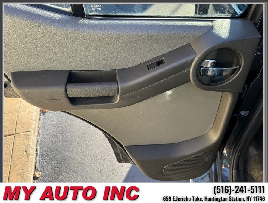 Used 2014 Nissan Xterra S w/ Value Package AWD/4WD image 32