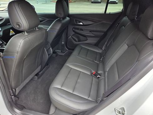 Used 2024 Buick Envista Sport Touring w/ Convenience I Package FWD image 9