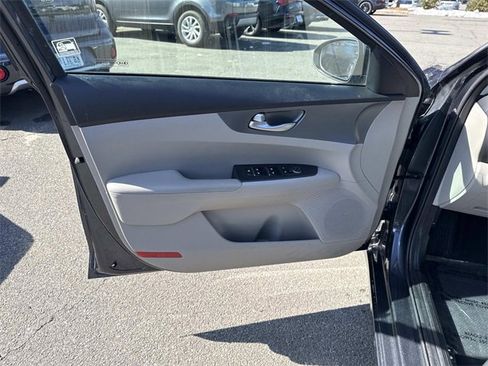 Used 2020 Kia Forte LXS image 13