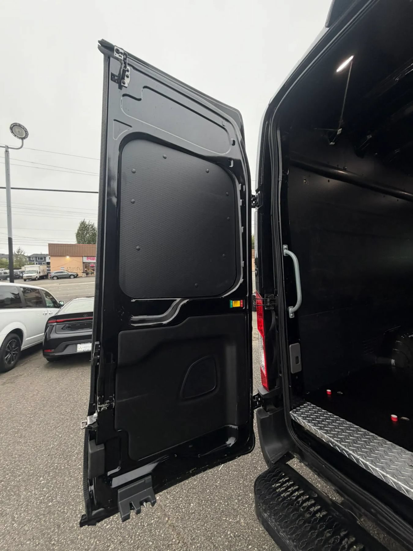 Used 2020 Ford Transit 250 148 High Roof Extended w/ Load Area Protection Package RWD image 12