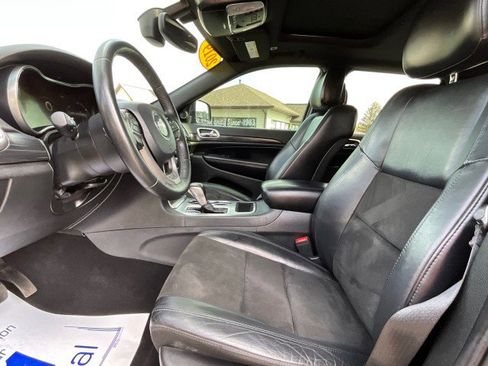 Used 2019 Jeep Grand Cherokee Altitude image 27