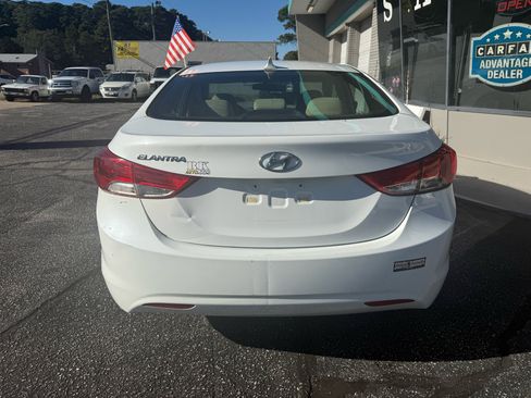 Used 2013 Hyundai Elantra GLS w/ Preferred Pkg image 3