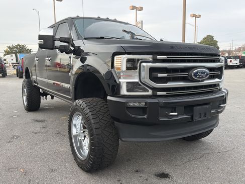 Used 2021 Ford F250 Platinum image 4