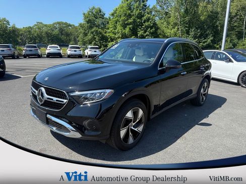 Used 2024 Mercedes-Benz GLC 300 4MATIC image 4