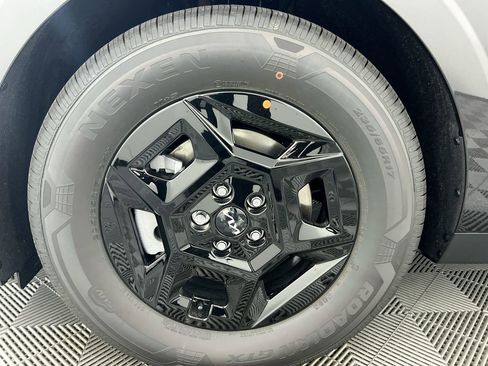 New 2026 Kia Carnival LX image 13