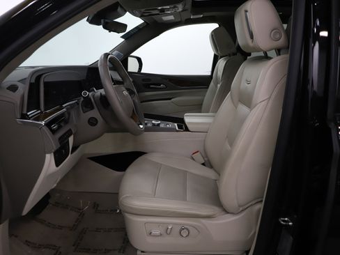 Used 2024 Cadillac Escalade ESV Sport Platinum w/ LPO, ONYX Package image 18