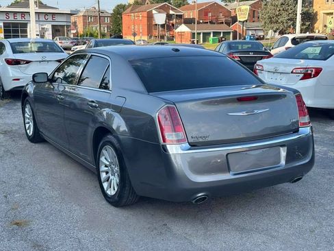 Used 2012 Chrysler 300 RWD image 5