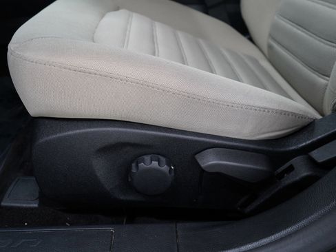 Used 2018 Ford Fusion S image 22