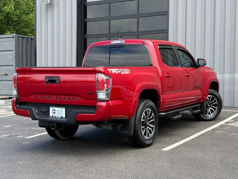 Used 2021 Toyota Tacoma TRD Sport w/ Technology Package AWD/4WD image 3