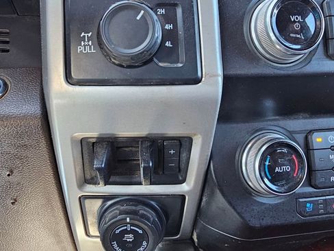 Used 2021 Ford F250 King Ranch w/ Chrome Package image 23