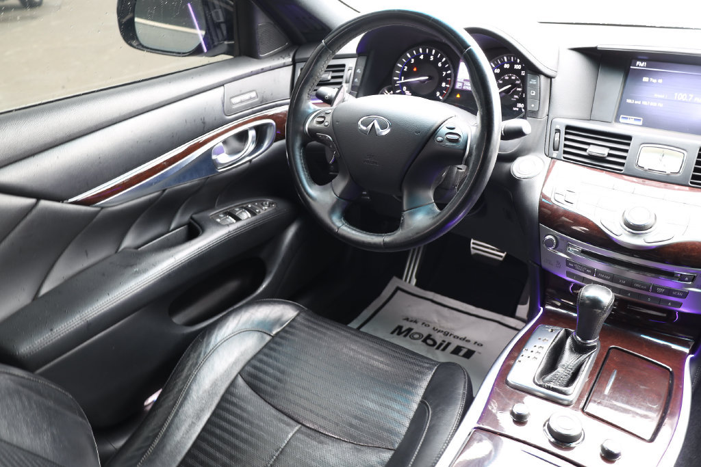 Used 2016 INFINITI Q70 3.7 w/ Sport Package AWD/4WD image 19