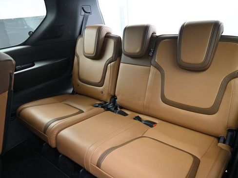 Used 2025 Nissan Armada SL AWD/4WD image 20