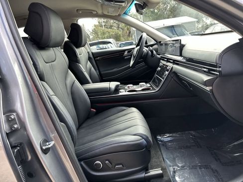 Used 2025 Genesis GV80 2.5T Standard image 13