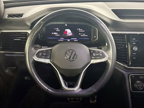 Certified 2022 Volkswagen Atlas Cross Sport SEL R-Line AWD/4WD image 13