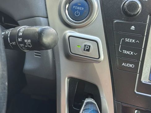 Used 2014 Toyota Prius V Five FWD image 47
