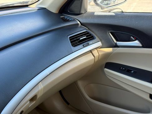 Used 2011 Honda Accord SE image 25
