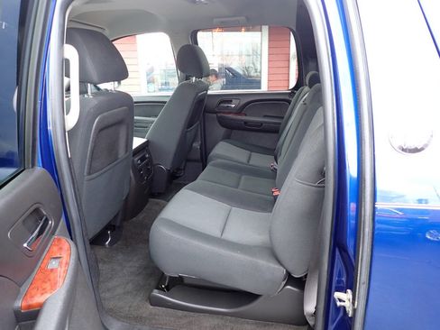 Used 2013 Chevrolet Avalanche LS image 8