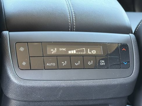 Certified 2025 Nissan Pathfinder SL AWD/4WD image 21