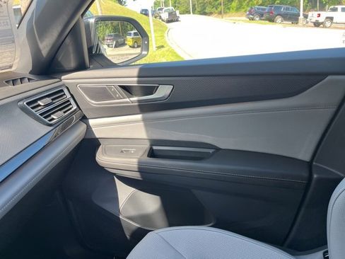 New 2025 Volkswagen Atlas Cross Sport SEL R-Line image 24