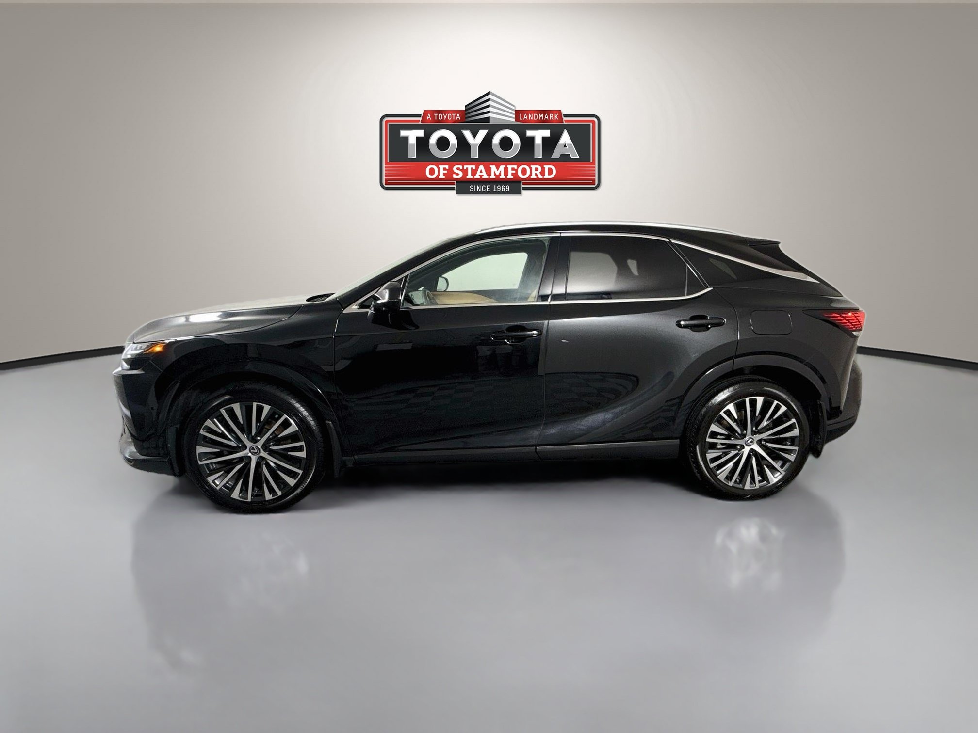 Used 2024 Lexus RX 350h w/ Convenience Package AWD/4WD image 4