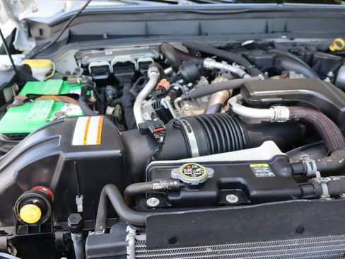 Used 2011 Ford F350 Lariat w/ Lariat Ultimate Pkg AWD/4WD image 38