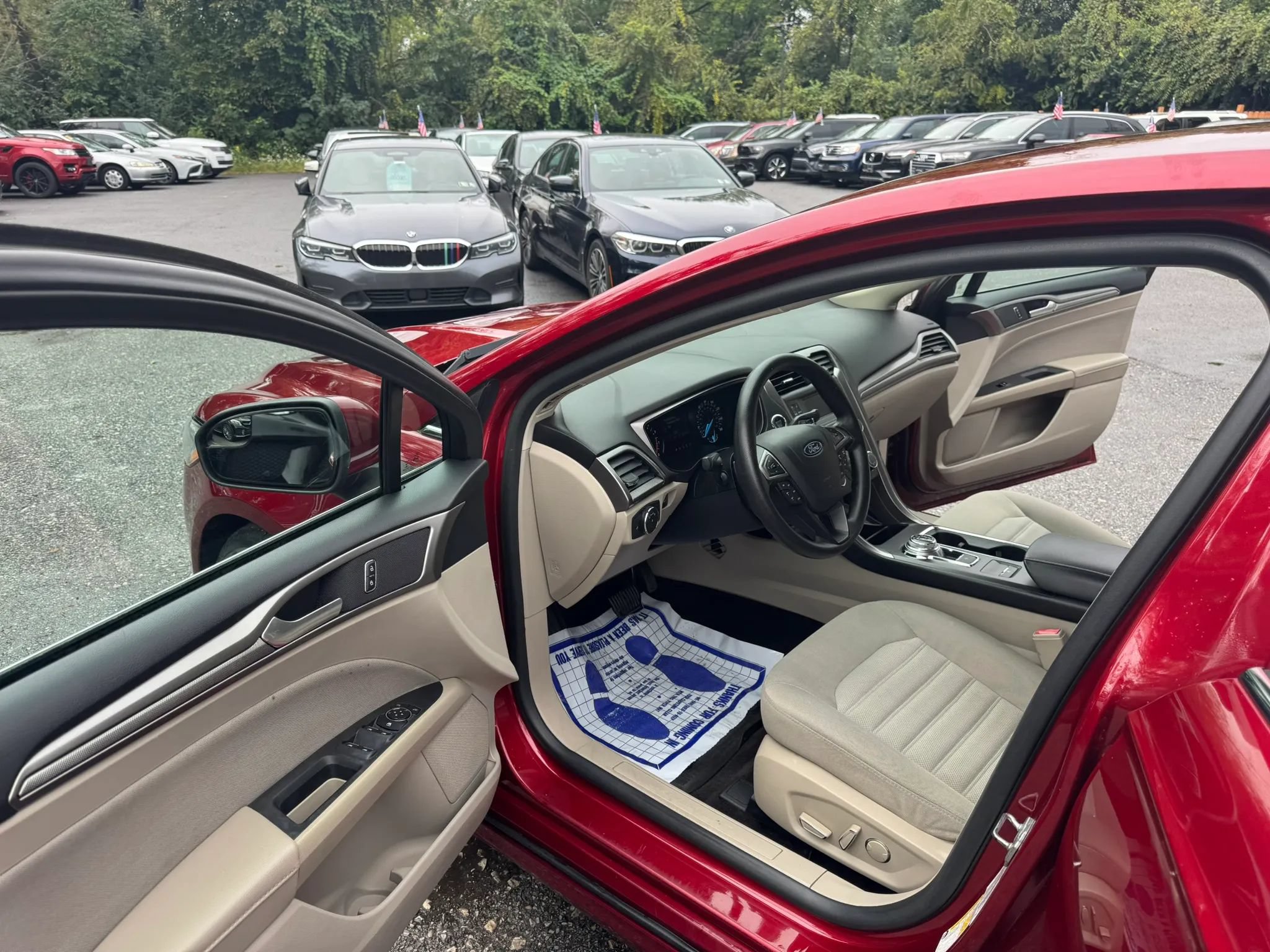 Used 2018 Ford Fusion SE FWD image 9